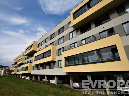 Pronájem bytu, 1+kk, 37 m²