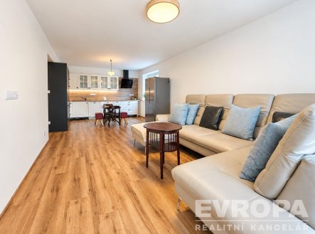 . | Pronájem bytu, 3+kk, 110 m²