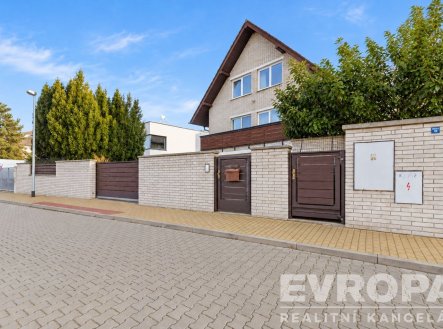 Prodej domu/vily, 342 m² obrázek
