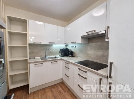 Prodej bytu, 3+1, 61 m²