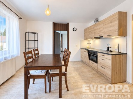 Pronájem bytu, 2+1, 58 m²
