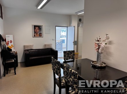 Pronájem obchodní prostory, 54 m²