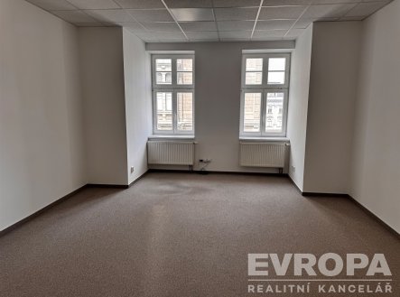 Pronájem kanceláře, 140 m²