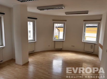 Pronájem kanceláře, 54 m²