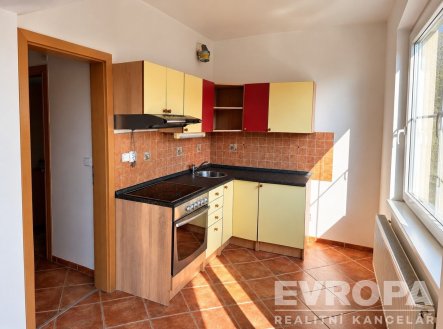 Pronájem bytu, 1+kk, 35 m²