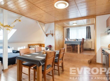 Prodej bytu, 4+kk, 99 m²