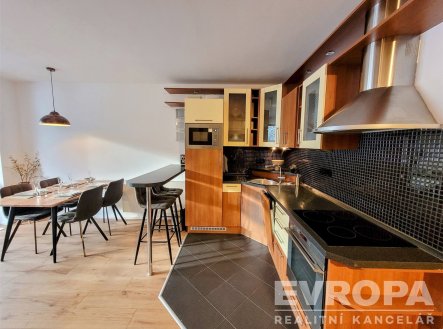 Pronájem bytu, 2+kk, 84 m²