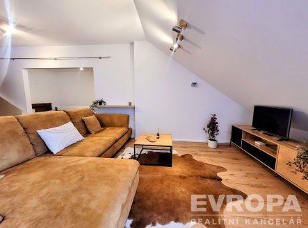 Pronájem bytu, 2+kk, 84 m²