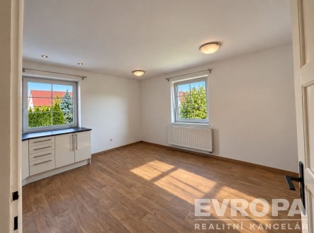 Pronájem bytu, 3+kk, 64 m²