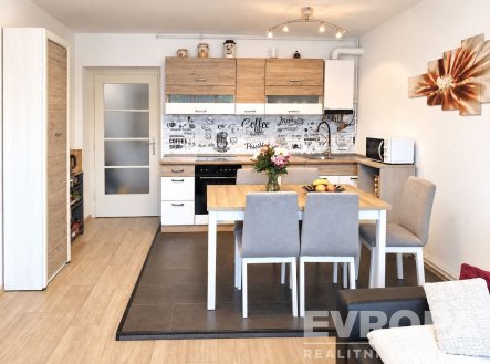 pokoj s kuch. koutem | Prodej bytu, 2+kk, 60 m²