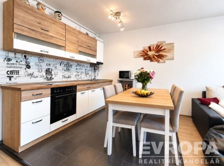 kuchyňská linka | Prodej bytu, 2+kk, 60 m²