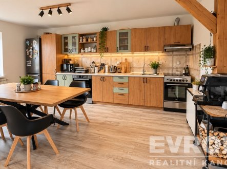 Pronájem bytu, 4+kk, 90 m²