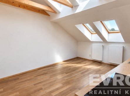 Pronájem bytu, 2+kk, 34 m²