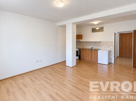 Pronájem bytu, 1+kk, 32 m²