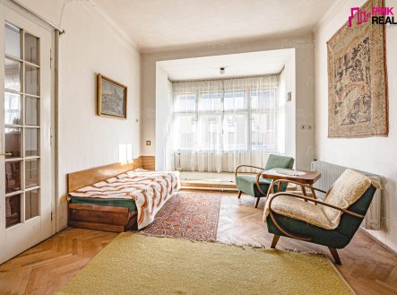 Prodej nájemního domu, 909 m²