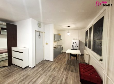 Pronájem bytu, 1+kk, 28 m²