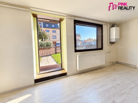 Pronájem skladu, 56 m²
