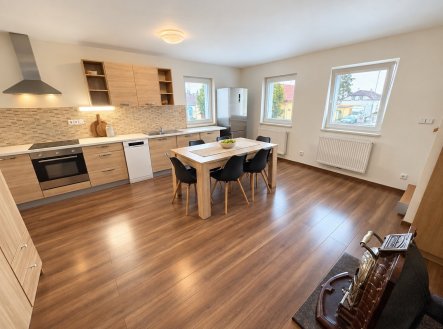 Pronájem bytu, 3+1, 133 m²