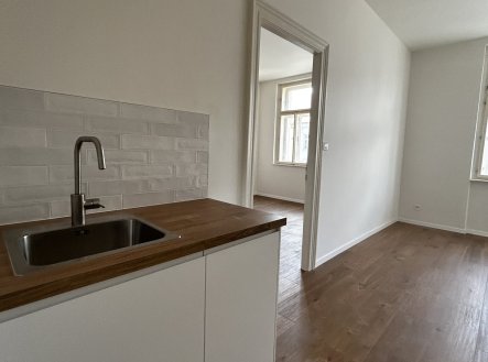 Pronájem bytu, 2+kk, 43 m²