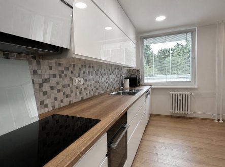 Pronájem bytu, 3+kk, 80 m²