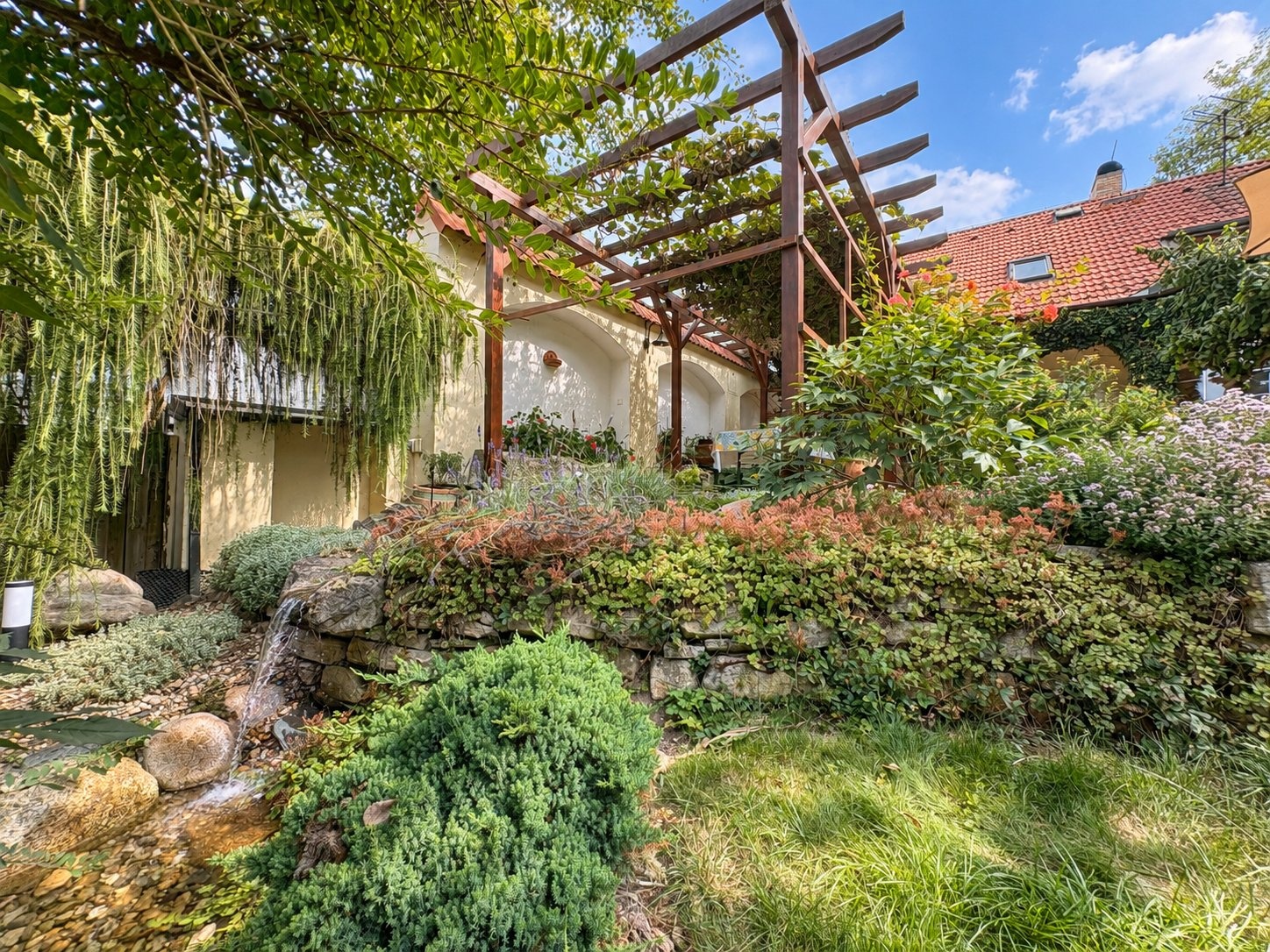 pergola