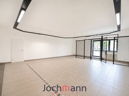 Pronájem obchodní prostory, 501 m²
