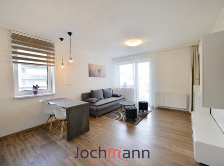Pronájem bytu, 1+kk, 38 m²