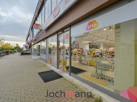 Pronájem obchodní prostory, 340 m²
