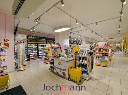 Pronájem obchodní prostory, 340 m²