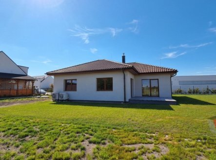 Pronájem domu/vily, 158 m²