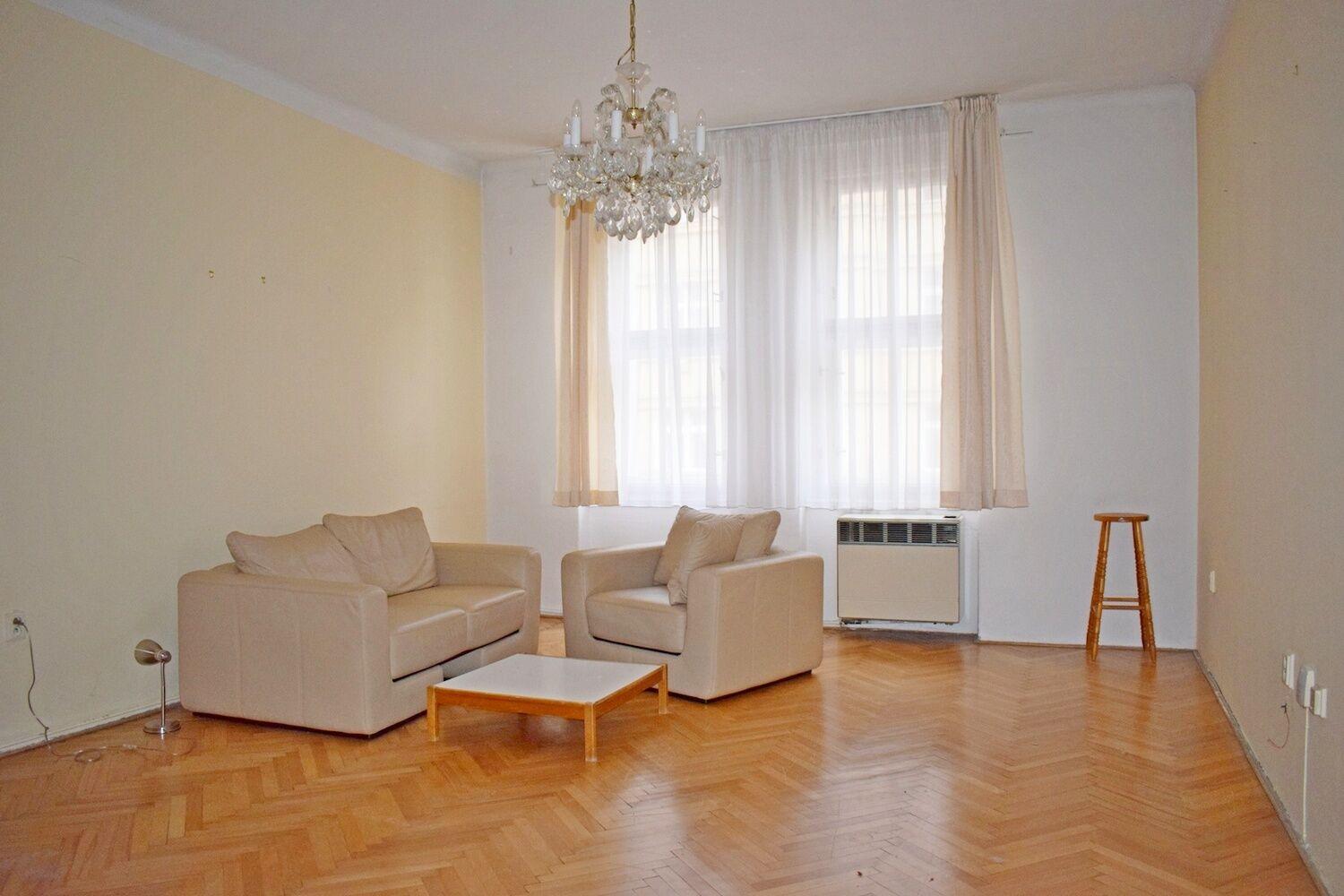 Prostorný 1+1 s balkonem 66 m2 u metra Flora, Praha 3