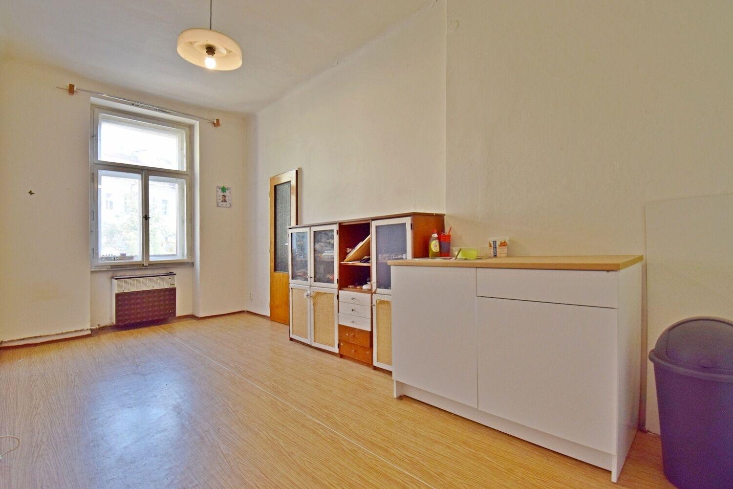 Ideální bydlení pro studenty u metra náměstí Jiřího z Poděbrad, Praha 3