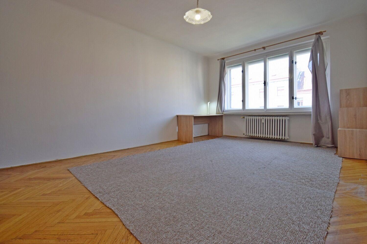 Prostorný 1+kk 35 m2, Praha 2 Vinohrady