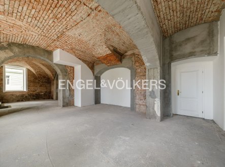Pronájem obchodní prostory, 269 m²