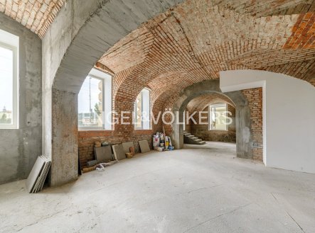 Pronájem obchodní prostory, 269 m²