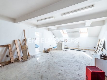 Pronájem kanceláře, 287 m²