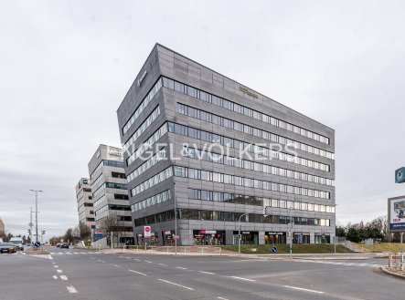 Pronájem kanceláře, 606 m²