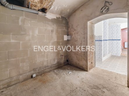 Pronájem komerčního objektu, jiný, 93 m²