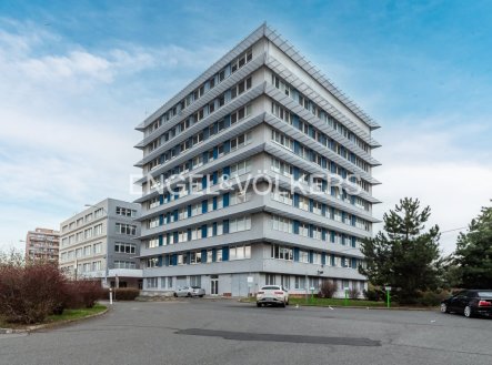 Pronájem kanceláře, 135 m²