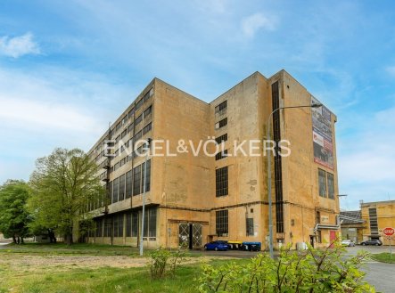Pronájem komerčního objektu, sklad, 24 288 m²