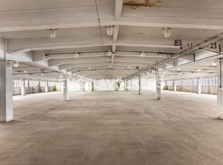 Pronájem komerčního objektu, sklad, 24 288 m²