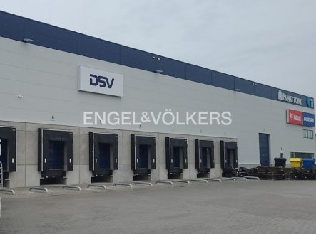 Pronájem komerčního objektu, sklad, 20 000 m²
