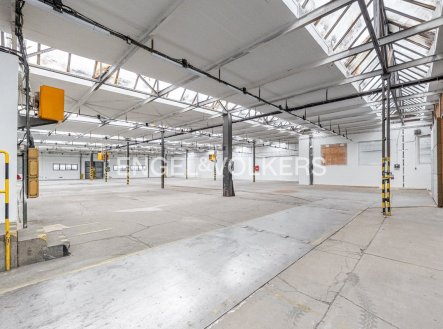 Pronájem komerčního objektu, sklad, 1 195 m²