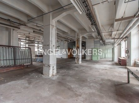Pronájem komerčního objektu, sklad, 1 040 m²