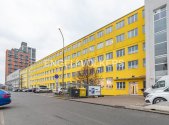 Pronájem kanceláře, 241 m²
