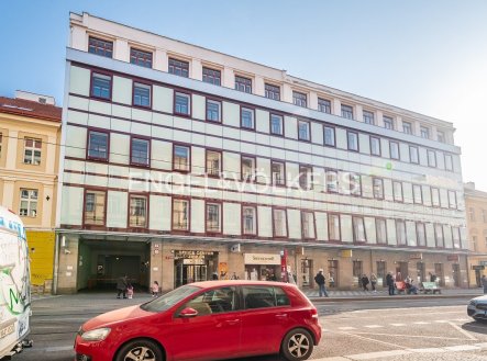 Pronájem kanceláře, 508 m²