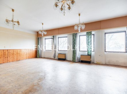 Pronájem komerčního objektu, sklad, 8 262 m²
