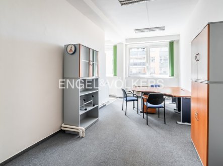Pronájem kanceláře, 32 m²