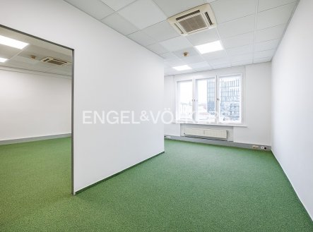 Pronájem kanceláře, 169 m²