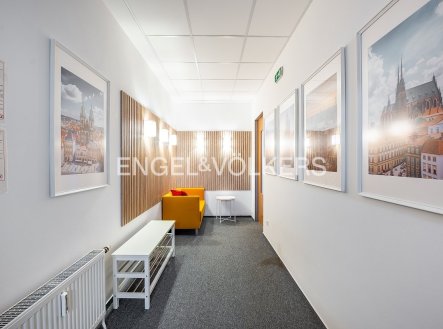 Pronájem kanceláře, 110 m²